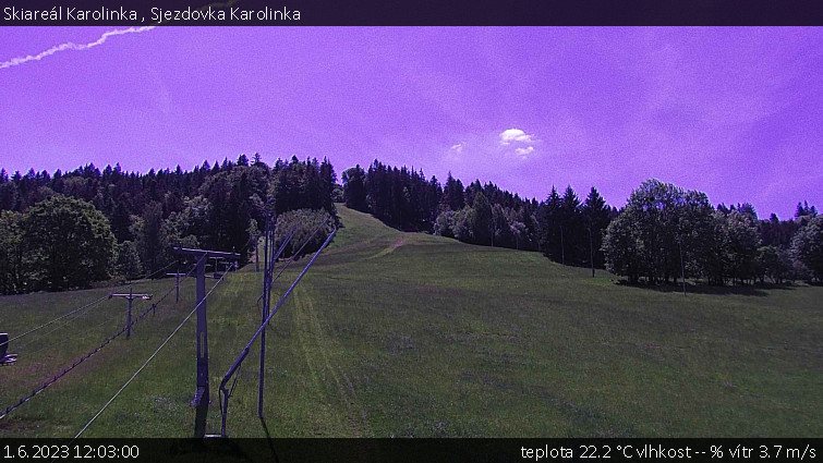 Skiareál Karolinka  - Sjezdovka Karolinka - 1.6.2023 v 12:03