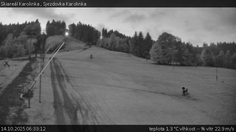 Skiareál Karolinka - Sjezdovka Karolinka - 14.10.2025 v 06:33 Skiareál Karolinka - Sjezdovka Karolinka - 14.10.2025 v 06:33