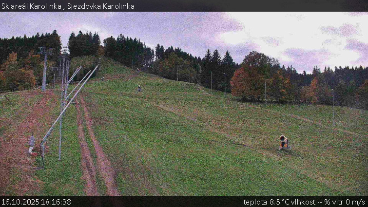 Skiareál Karolinka - Sjezdovka Karolinka - 16.10.2025 v 18:16 Skiareál Karolinka - Sjezdovka Karolinka - 16.10.2025 v 18:16