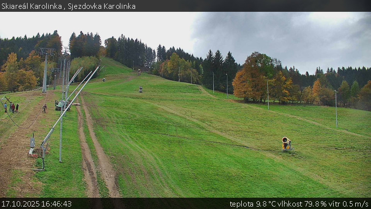 Skiareál Karolinka - Sjezdovka Karolinka - 17.10.2025 v 16:46 Skiareál Karolinka - Sjezdovka Karolinka - 17.10.2025 v 16:46