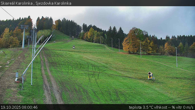 Skiareál Karolinka - Sjezdovka Karolinka - 19.10.2025 v 08:00 Skiareál Karolinka - Sjezdovka Karolinka - 19.10.2025 v 08:00