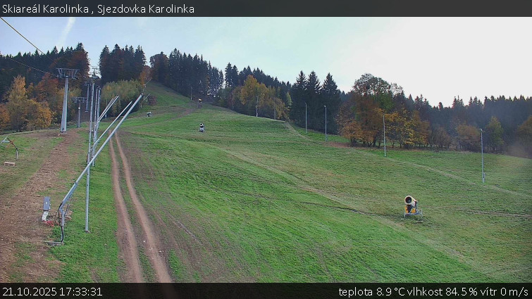 Skiareál Karolinka - Sjezdovka Karolinka - 21.10.2025 v 17:33 Skiareál Karolinka - Sjezdovka Karolinka - 21.10.2025 v 17:33