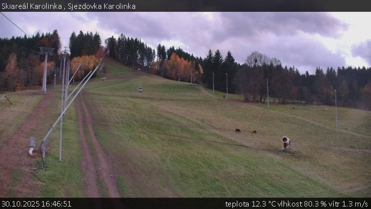 Skiareál Karolinka  - Sjezdovka Karolinka - 30.10.2025 v 16:46 Skiareál Karolinka  - Sjezdovka Karolinka - 30.10.2025 v 16:46