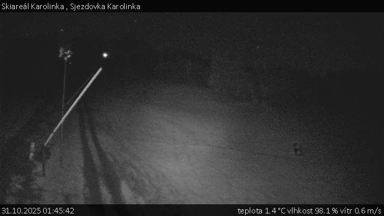 Skiareál Karolinka  - Sjezdovka Karolinka - 31.10.2025 v 01:45 Skiareál Karolinka  - Sjezdovka Karolinka - 31.10.2025 v 01:45