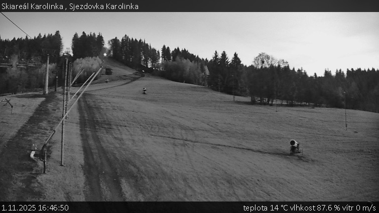 Skiareál Karolinka - Sjezdovka Karolinka - 1.11.2025 v 16:46 Skiareál Karolinka - Sjezdovka Karolinka - 1.11.2025 v 16:46