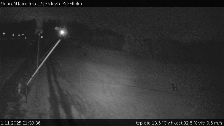 Skiareál Karolinka - Sjezdovka Karolinka - 1.11.2025 v 21:33 Skiareál Karolinka - Sjezdovka Karolinka - 1.11.2025 v 21:33