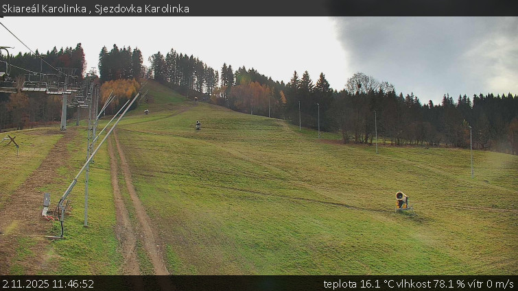 Skiareál Karolinka - Sjezdovka Karolinka - 2.11.2025 v 11:46 Skiareál Karolinka - Sjezdovka Karolinka - 2.11.2025 v 11:46