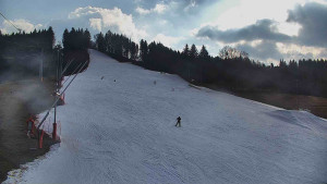 Skiareál Karolinka - Sjezdovka Karolinka - 4.3.2026 v 13:45 Skiareál Karolinka - Sjezdovka Karolinka - 4.3.2026 v 13:45