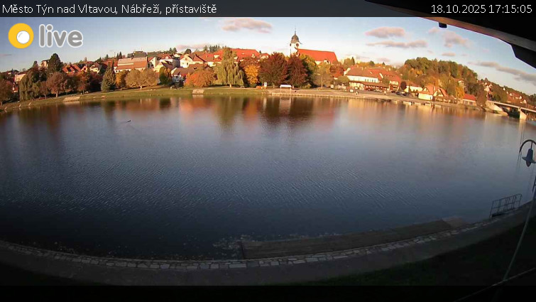 Město Týn nad Vltavou - Nábřeží, přístaviště - 18.10.2025 v 17:15 Město Týn nad Vltavou - Nábřeží, přístaviště - 18.10.2025 v 17:15