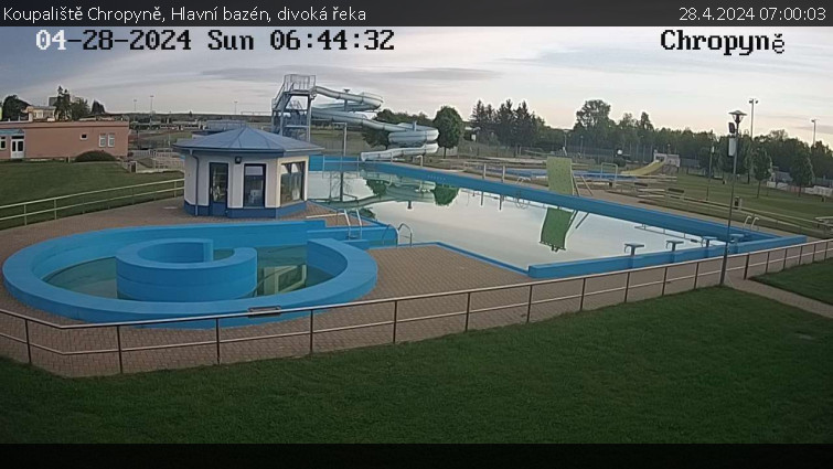 Koupaliště Chropyně - Hlavní bazén, divoká řeka - 28.4.2024 v 07:00