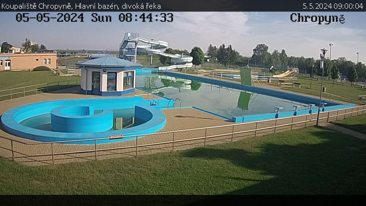 Koupaliště Chropyně - Hlavní bazén, divoká řeka - 5.5.2024 v 09:00