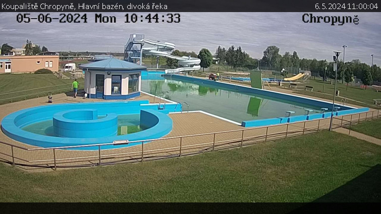 Koupaliště Chropyně - Hlavní bazén, divoká řeka - 6.5.2024 v 11:00