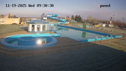 Hlavní bazén, divoká řeka