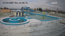 Hlavní bazén, divoká řeka