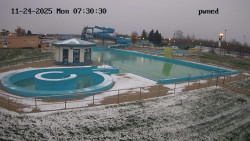 Hlavní bazén, divoká řeka