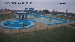 Hlavní bazén, divoká řeka