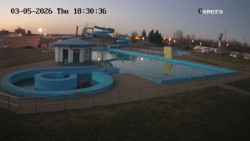 Hlavní bazén, divoká řeka