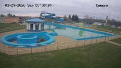 Hlavní bazén, divoká řeka