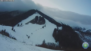 Chata na Grúni - Poludňový grúň - 4.12.2025 v 07:02 Chata na Grúni - Poludňový grúň - 4.12.2025 v 07:02