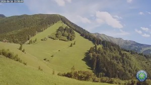 Hütte auf Grúňi - Mittagsgrün - 16.6.2026 v 15:32 Hütte auf Grúňi - Mittagsgrün - 16.6.2026 v 15:32