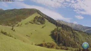 Hütte auf Grúňi - Mittagsgrün - 16.6.2026 v 16:32 Hütte auf Grúňi - Mittagsgrün - 16.6.2026 v 16:32