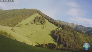 Hütte auf Grúňi - Mittagsgrün - 16.6.2026 v 18:32 Hütte auf Grúňi - Mittagsgrün - 16.6.2026 v 18:32