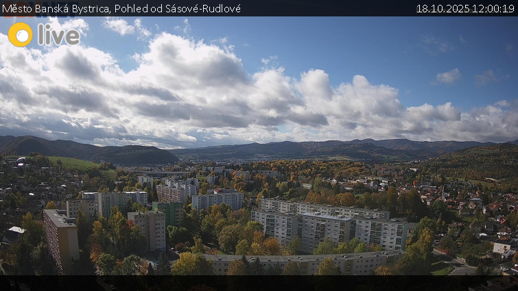 Město Banská Bystrica - Pohled od Sásové-Rudlové - 18.10.2025 v 12:00 Město Banská Bystrica - Pohled od Sásové-Rudlové - 18.10.2025 v 12:00