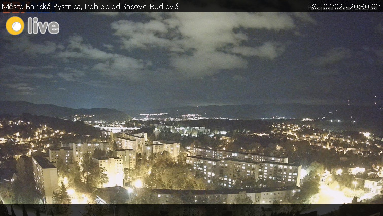 Město Banská Bystrica - Pohled od Sásové-Rudlové - 18.10.2025 v 20:30 Město Banská Bystrica - Pohled od Sásové-Rudlové - 18.10.2025 v 20:30