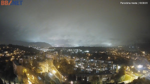 Město Banská Bystrica - Pohled od Sásové-Rudlové - 28.10.2025 v 18:30 Město Banská Bystrica - Pohled od Sásové-Rudlové - 28.10.2025 v 18:30