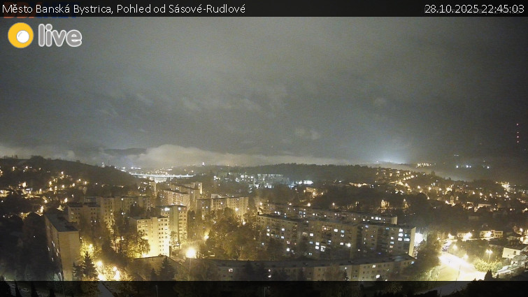Město Banská Bystrica - Pohled od Sásové-Rudlové - 28.10.2025 v 22:45 Město Banská Bystrica - Pohled od Sásové-Rudlové - 28.10.2025 v 22:45