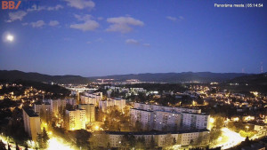 Město Banská Bystrica - Pohled od Sásové-Rudlové - 8.4.2026 v 05:15 Město Banská Bystrica - Pohled od Sásové-Rudlové - 8.4.2026 v 05:15