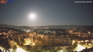 Město Banská Bystrica - Pohled od Sásové-Rudlové - 3.5.2026 v 03:45 Město Banská Bystrica - Pohled od Sásové-Rudlové - 3.5.2026 v 03:45