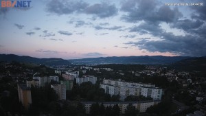 Město Banská Bystrica - Pohled od Sásové-Rudlové - 16.6.2026 v 04:45 Město Banská Bystrica - Pohled od Sásové-Rudlové - 16.6.2026 v 04:45