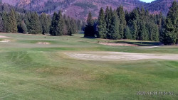 Sjezdovky, Golfové hřiště