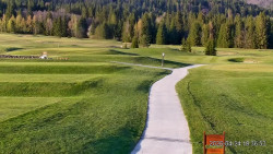 Sjezdovky, Golfové hřiště