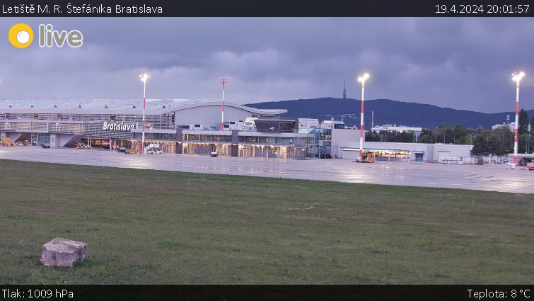 Letiště Bratislava - Letiště M. R. Štefánika Bratislava - 19.4.2024 v 20:01