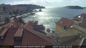 Hvar - Přístav Hvar - 25.10.2025 v 12:15 Hvar - Přístav Hvar - 25.10.2025 v 12:15