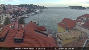 Hvar - Přístav Hvar - 25.10.2025 v 16:45 Hvar - Přístav Hvar - 25.10.2025 v 16:45