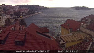 Hvar - Přístav Hvar - 17.12.2025 v 12:15 Hvar - Přístav Hvar - 17.12.2025 v 12:15
