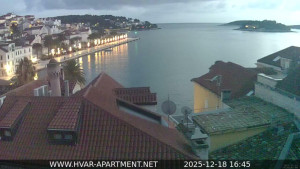 Hvar - Přístav Hvar - 18.12.2025 v 16:45 Hvar - Přístav Hvar - 18.12.2025 v 16:45