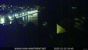 Hvar - Přístav Hvar - 25.12.2025 v 19:45 Hvar - Přístav Hvar - 25.12.2025 v 19:45