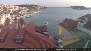 Hvar - Přístav Hvar - 4.4.2026 v 19:45 Hvar - Přístav Hvar - 4.4.2026 v 19:45
