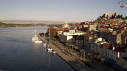 Nábřeží a město