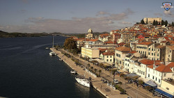 Nábřeží a město