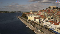 Nábřeží a město