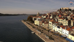 Nábřeží a město