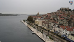 Nábřeží a město