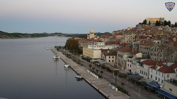 Nábřeží a město