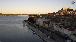 Nábřeží a město