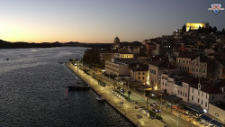 Nábřeží a město